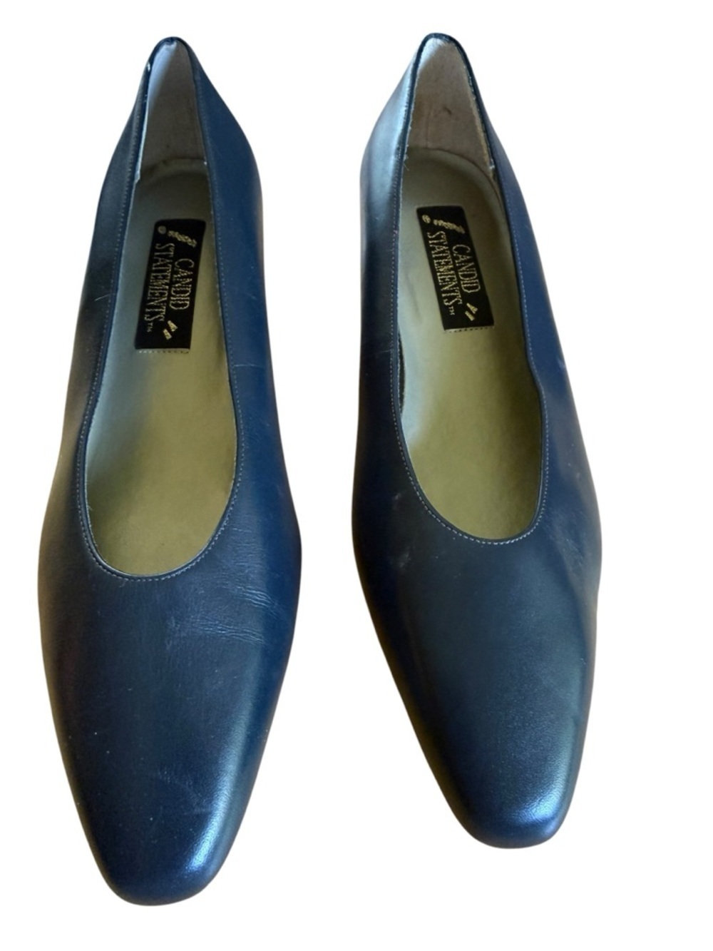 Womens Candid Statements navy blue leather pumps. Vintage. Preloved. Size 8
